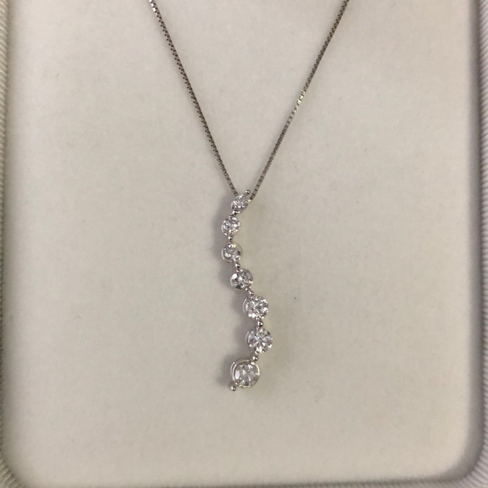 14wg diamond journey necklace